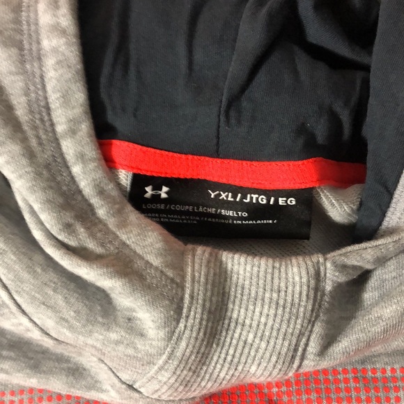 Boys Under Armour gray hoodie, size XL, NWT - Picture 4 of 7